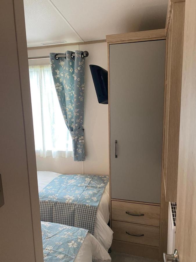 Lake District Prestige Caravan, 3 Bedrooms, Sleeps 8 On Haven Holiday Park Flookburgh Exterior photo