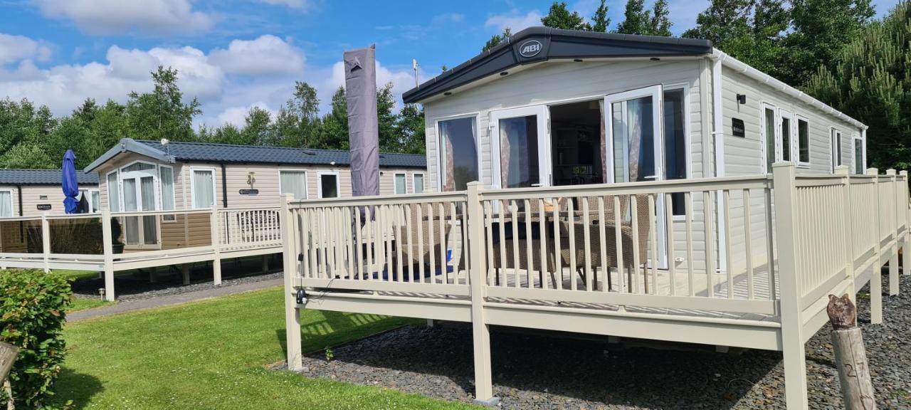 Lake District Prestige Caravan, 3 Bedrooms, Sleeps 8 On Haven Holiday Park Flookburgh Exterior photo
