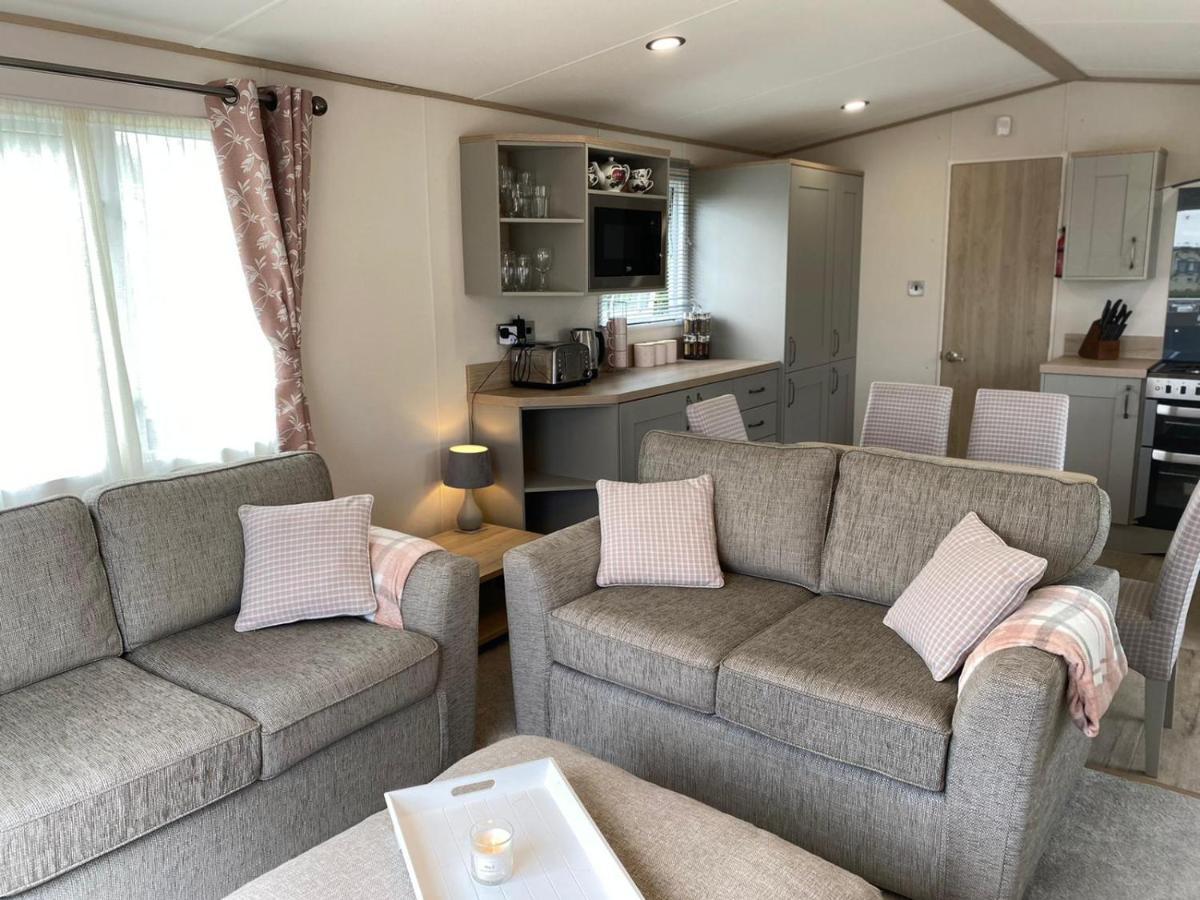 Lake District Prestige Caravan, 3 Bedrooms, Sleeps 8 On Haven Holiday Park Flookburgh Exterior photo